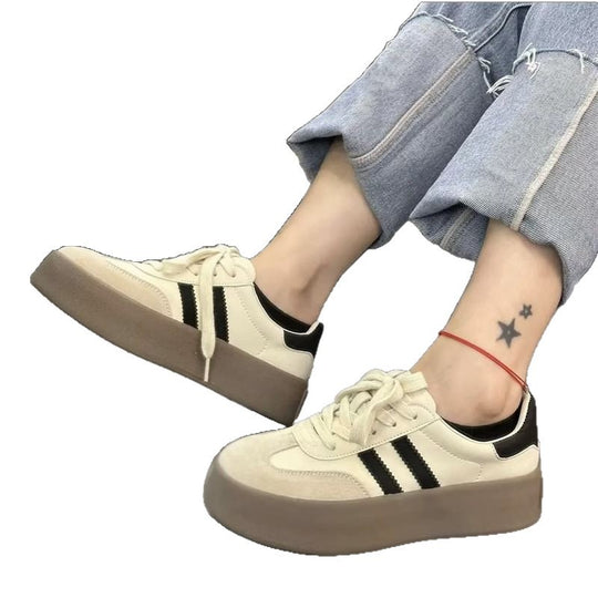Damen Sportliche Plateausneaker mit trendigem Design R&B