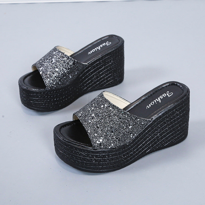 Damen nan offene Plateau-Mule mit glitzerndem Riemen, geprägter Keilsohle und gepolstertem Komfortfußbett R&B