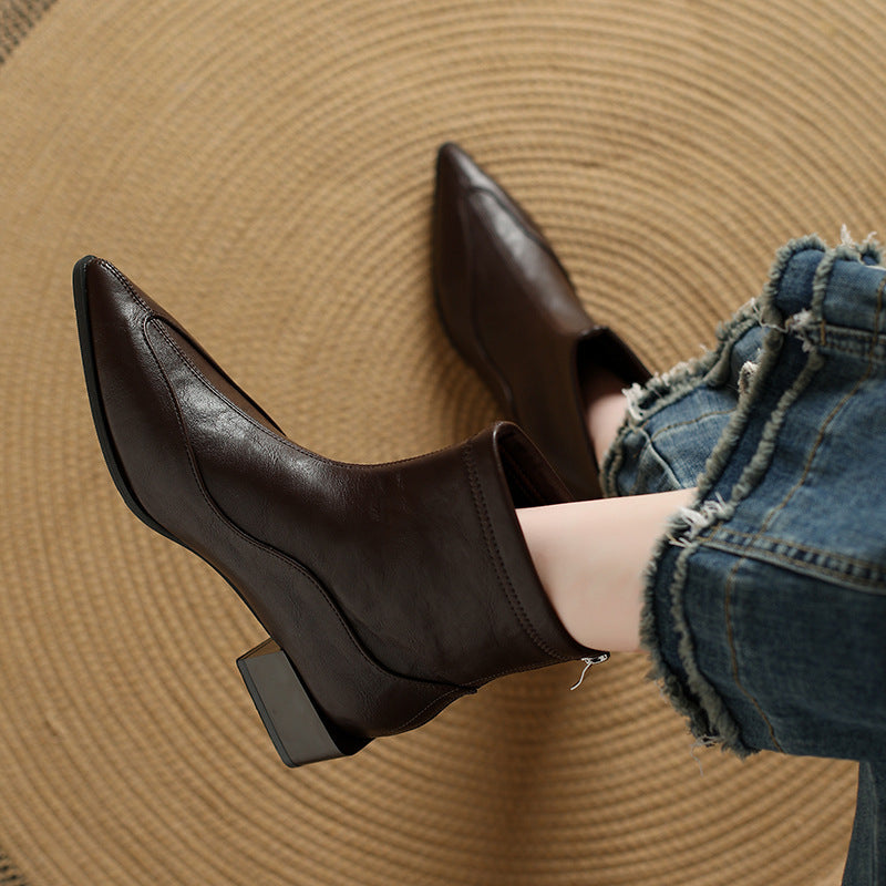 Damen elegante Stiefeletten mit modernem Blockabsatz und spitz zulaufender Schuhform R&B