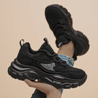 Damen Sportliche Sneakers mit reflektierenden Akzenten und atmungsaktiver Konstruktion