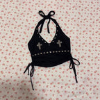 Damen-Crop-Top mit auffälligen Nieten und Kreuzdetails R&B