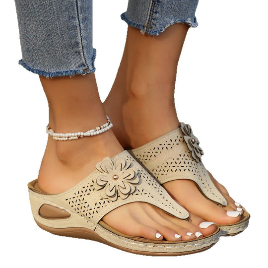 Damen florale Sammelschlappen mit elegantem Lochmuster und komfortabler Sohle R&B