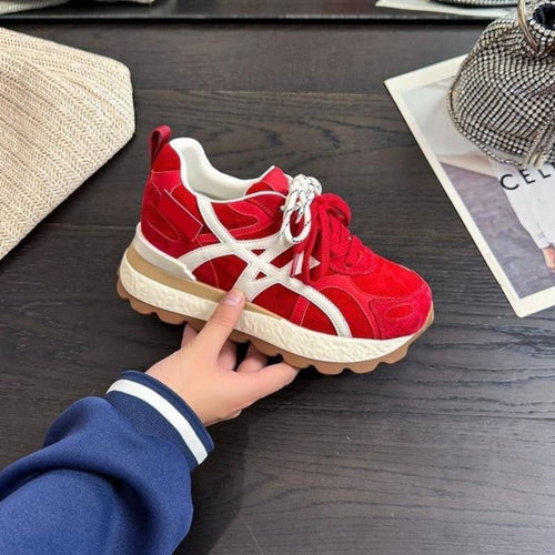 Damen Sportliche Sneakers mit dicker Laufsohle und eleganten Wildleder-Detail R&B