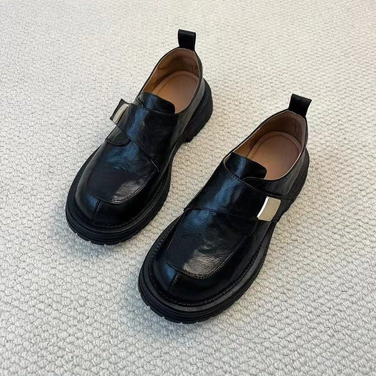 Damen Modische Slip-On Schuhe mit komfortabler Gummisohle und eleganter Schnallenapplikation