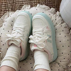 Damen Sneakers mit verspieltem Design von R&B