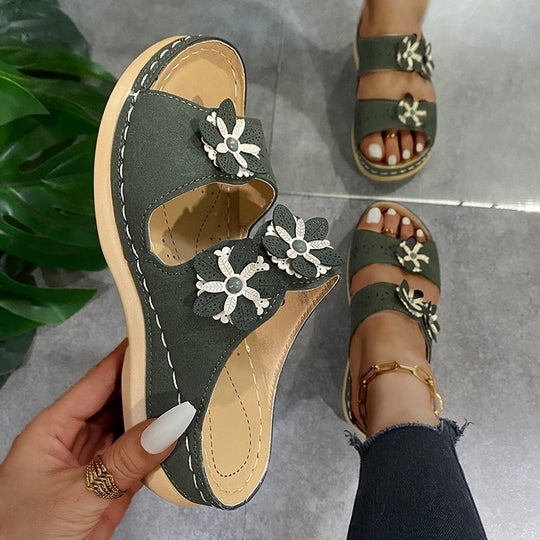 Damen Komfortable Riemensandalen mit floralen Akzenten R&B