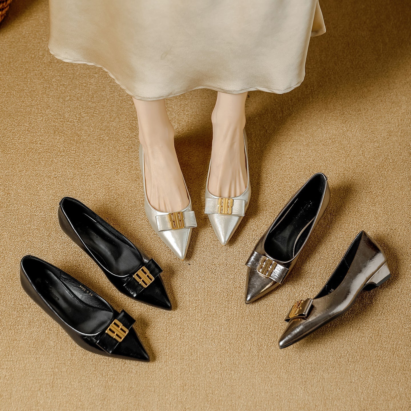 Damen spitze Ballerinas mit elegantem Schmuckdetail