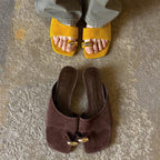 Damen Komfortable und elegante Clogs mit modischem Riemchen R&B