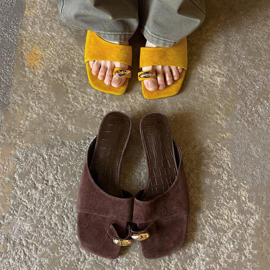 Damen Komfortable und elegante Clogs mit modischem Riemchen R&B