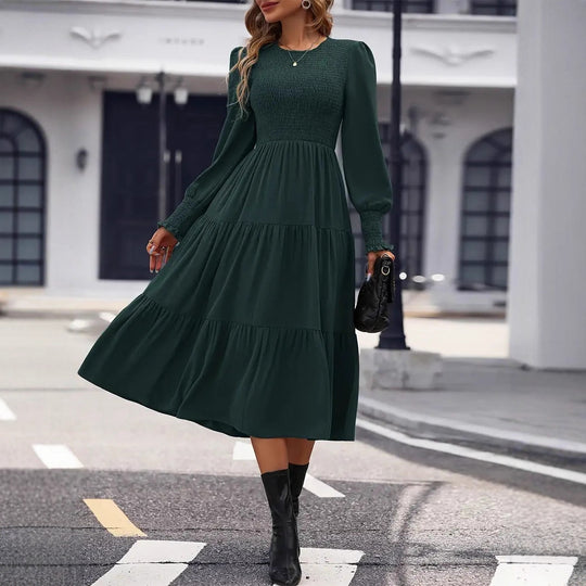 Damen Midi-Kleid mit aufwendigem Rüschensaum und figurbetontem Oberteil R&B