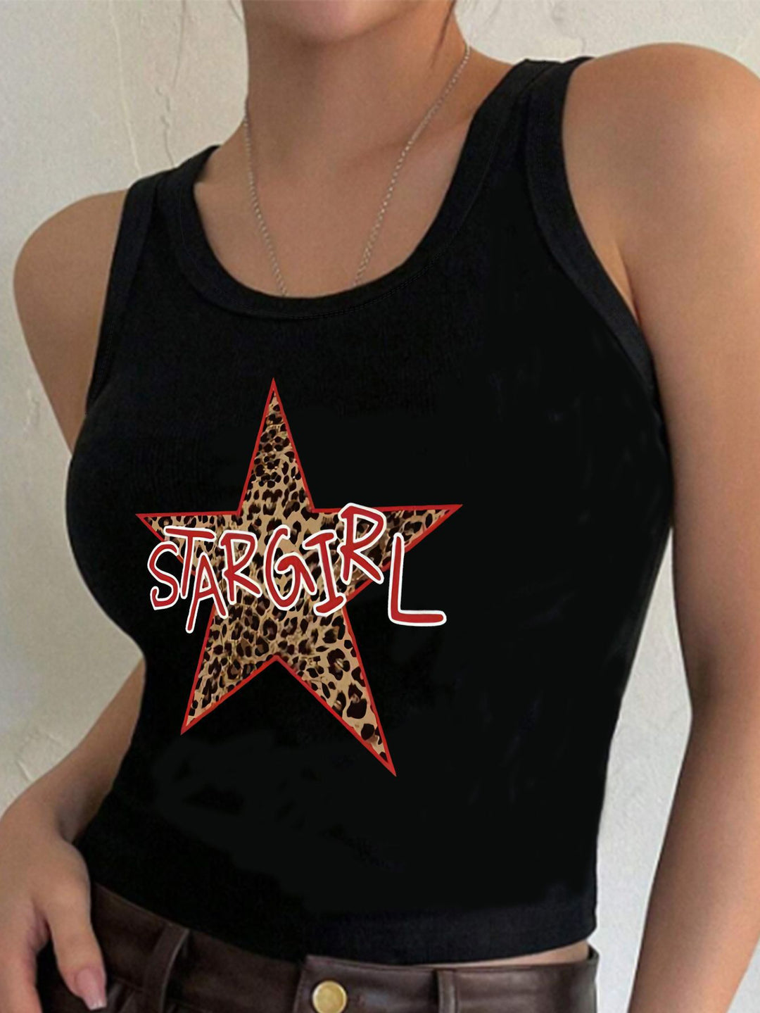 Damen Crop-Top mit modernem Grafikdruck und trendiger Schnalle R&B