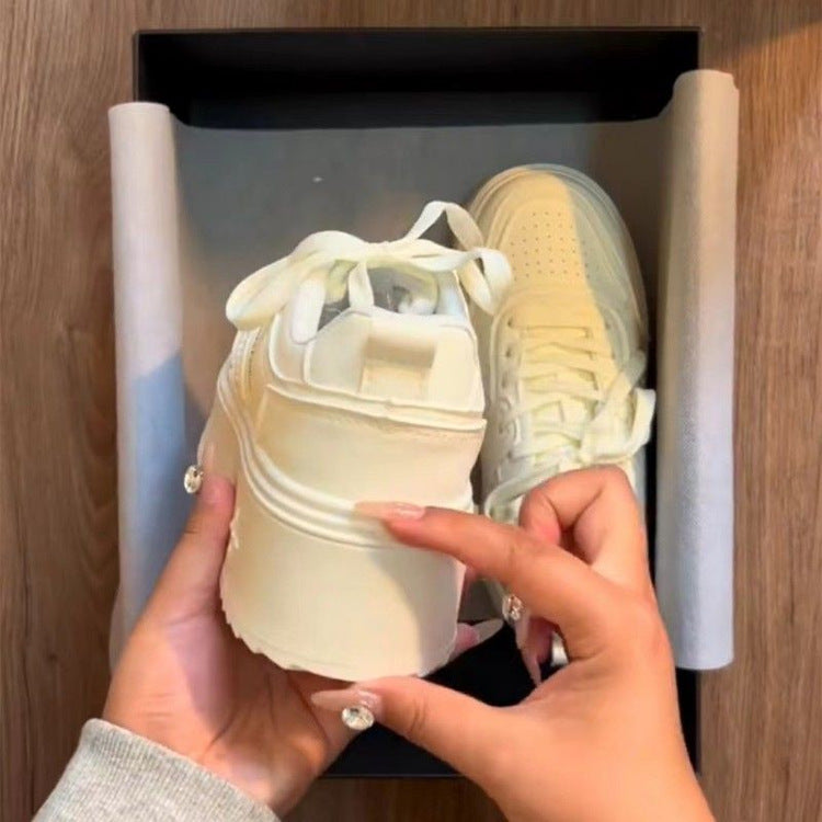 Damen Sneaker mit trendigem, strukturiertem Obermaterial und komfortabler Laufsohle R&B