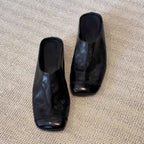 Damen Clogs aus hochwertigem Leder mit besonderem Design und komfortabler Passform