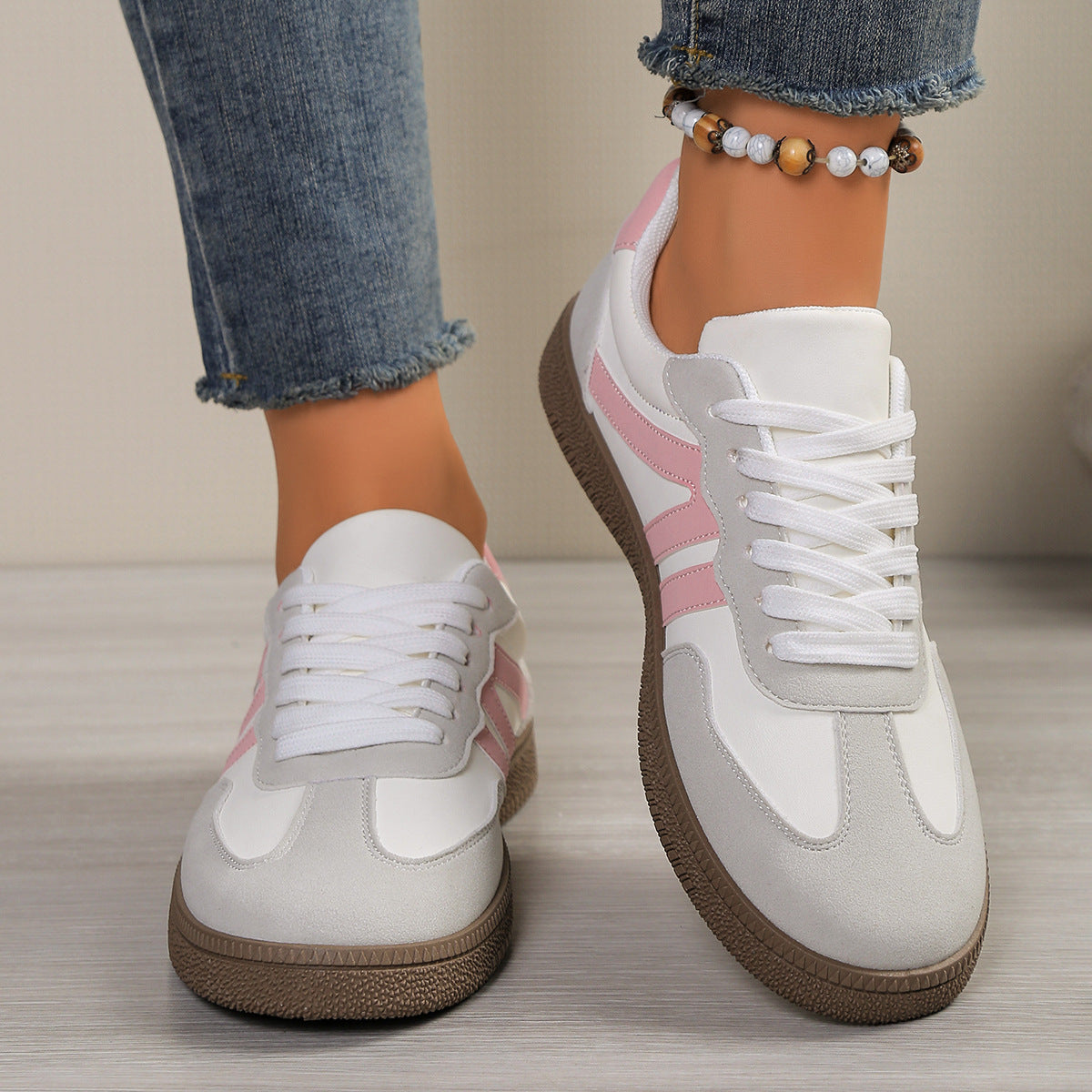 Damen Sneakers im sportlichen Design mit atmungsaktivem Obermaterial und bequemer Dämpfung R&B