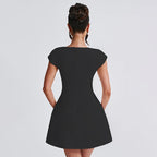 Damen Minikleid mit quadratischem Ausschnitt und ausgestelltem Rock R&B