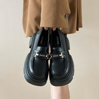 Damen elegante und komfortable Loafers mit glänzender Oberfläche und modischem Schnallenverschluss R&B