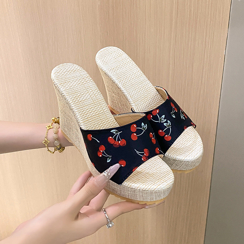 Damen Wedge-Pantoletten mit fruchtigem Muster und rutschfester Sohle R&B