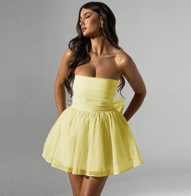 Damen Neckholder Minikleid mit schimmernden Details und eleganter Silhouette R&B