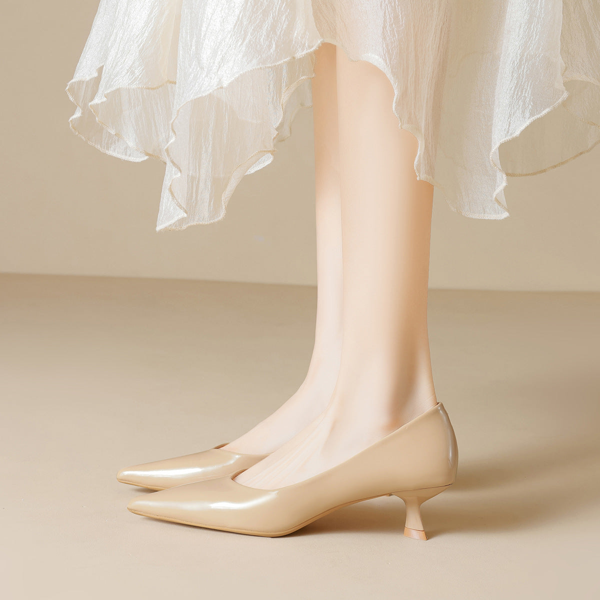 Damen elegante Pumps mit spitzem Zehenbereich und modischem Blockabsatz