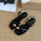 Damen Elegante Sandalen mit verstellbaren Riemen und glänzenden Akzenten R&B
