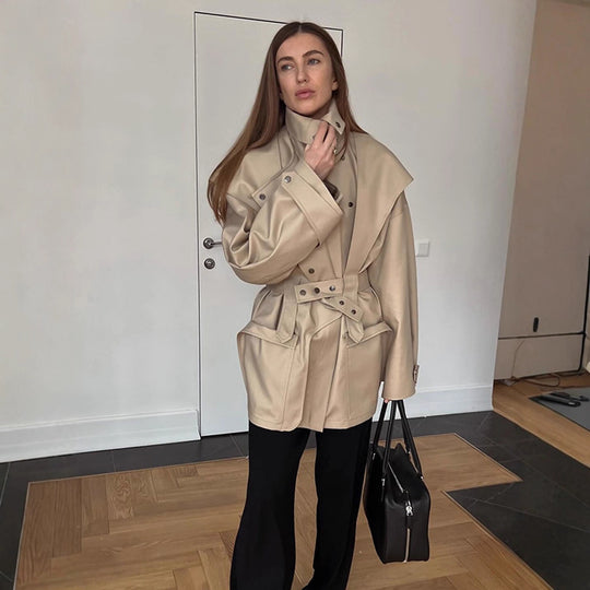 Damen Kunstleder-Mantel mit breitem Kragen und praktischen Taschen R&B