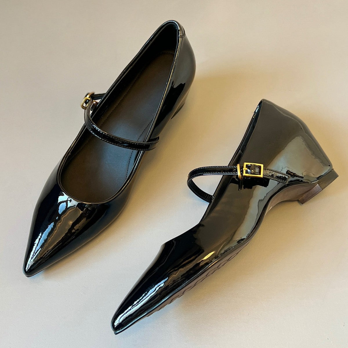 Damen elegante Pumps mit verstellbarem Riemen und spitzem Zehenbereich R&B