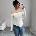 Damen nan figurbetontes schulterfreies Rippstrick-Top mit Spitzen-Illusionskragen und Blütenapplikation R&B