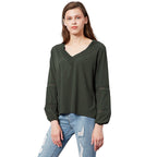 Damen luftige Bluse mit V-Ausschnitt und Spitzenbesatz