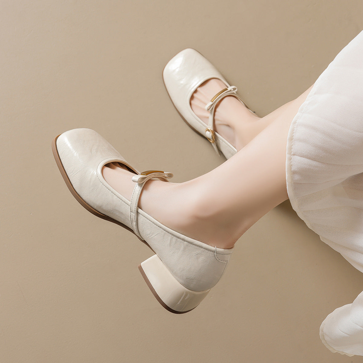 Damen Ballerinas mit elegantem Riemchen und modischem Blockabsatz