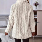Damen Flauschiger und eleganter Teddy-Mantel mit aufwendiger Struktur