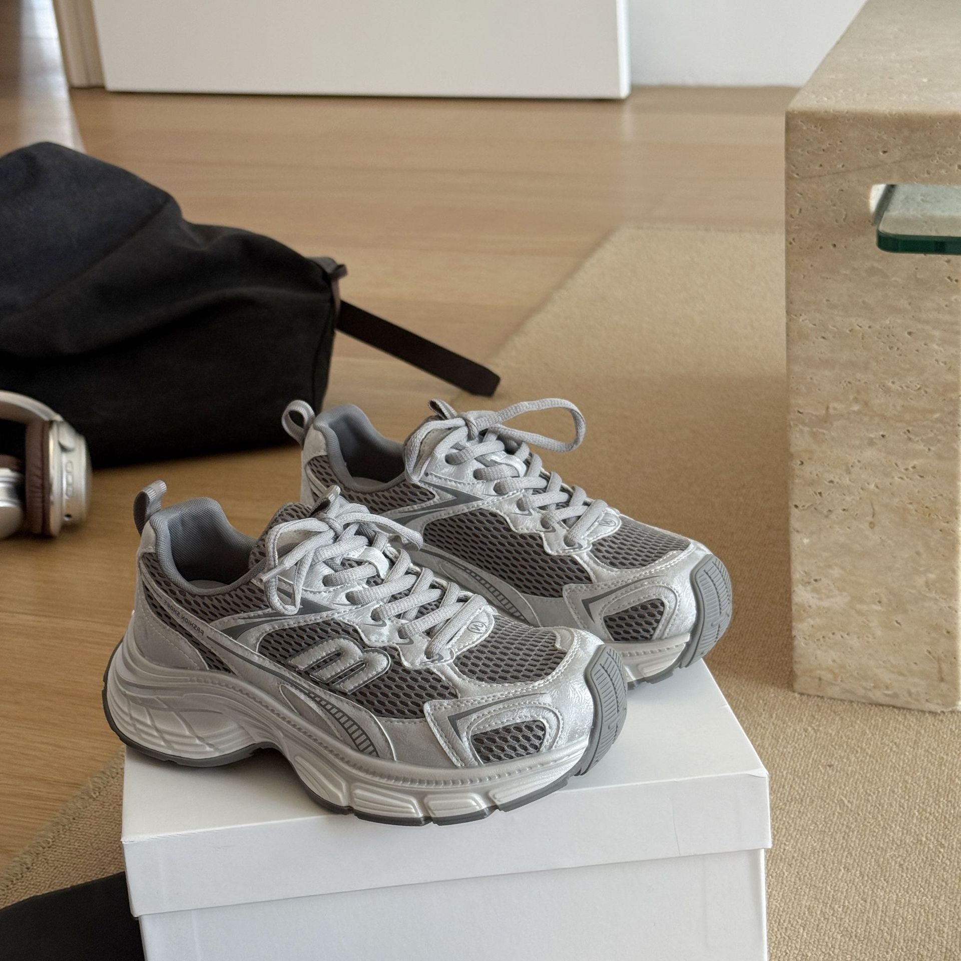 Damen Sportliche Sneaker mit atmungsaktiver Oberflächenstruktur und stoßdämpfendem Komfort