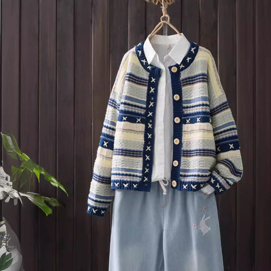 Damen Gemusterter Strickcardigan mit dekorativen Knöpfen und tiefen Taschen R&B