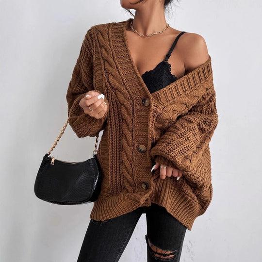 Damen Grobstrickjacke mit charakteristischem Zopfdesign R&B