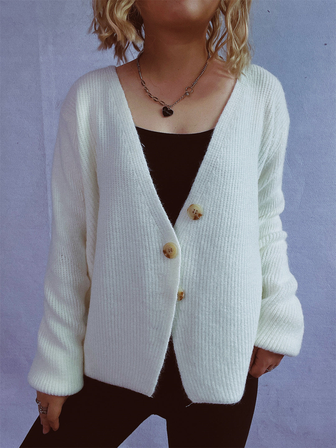 Damen lässiger Strickcardigan mit dekorativen Knopfdetails R&B