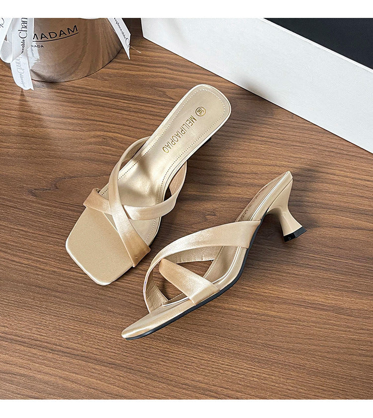 Damen elegante Cross-Over Sandalen mit modischem Absatz R&B