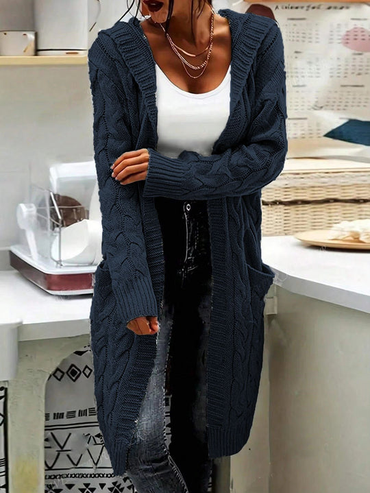 Damen Strickjacke im lässigen Langschnitt mit Zopfmuster und praktischen Taschen R&B
