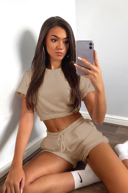Damen Sportliches Lounge-Set mit verkürztem Oberteil und bequemen Shorts R&B
