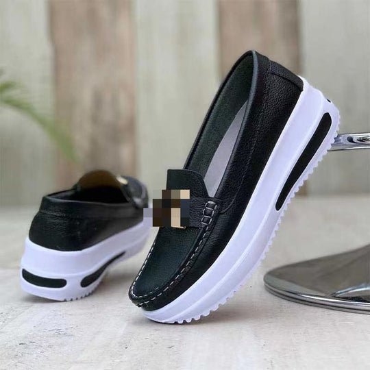 Damen bequeme Slip-On Mokassins mit strukturierten Details und rutschfester Sohle R&B