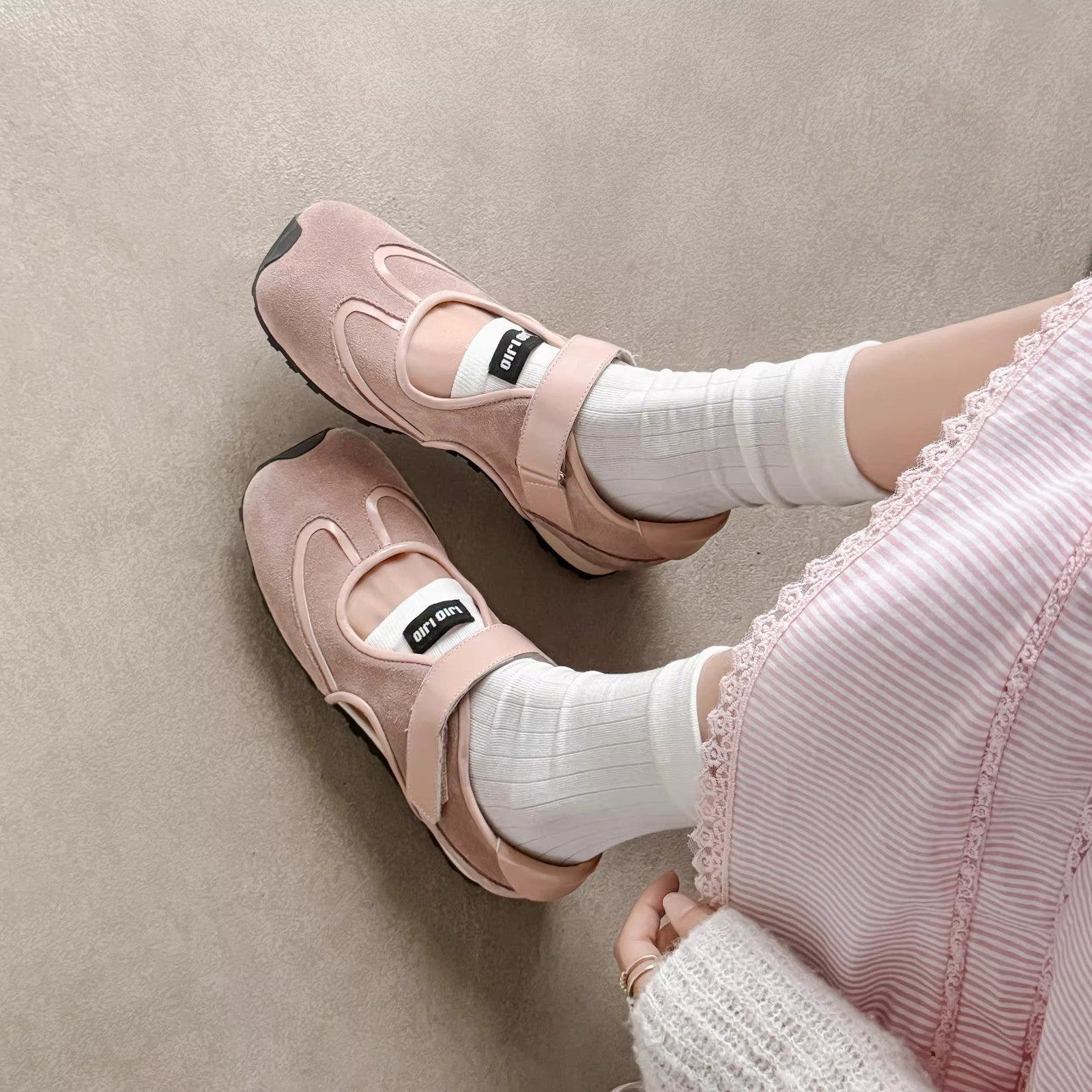 Damen Komfortable Clogs mit verstellbarem Klettverschluss und atmungsaktiver Sohle R&B