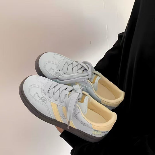 Damen Sneakers mit verspielten Blumenapplikationen und dämpfender Sohle R&B