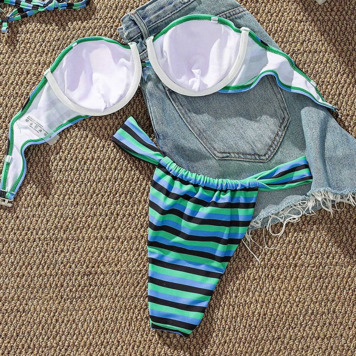 Damen Bikini-Oberteil mit verstellbaren Trägern und modernem Streifendesign R&B