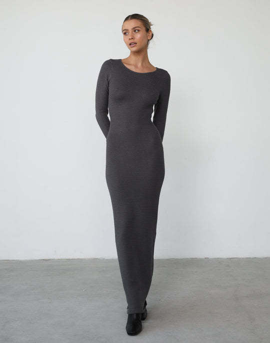 Damen figurbetontes Maxikleid aus hochwertigem Rippstrickstoff mit tiefem Ausschnitt R&B