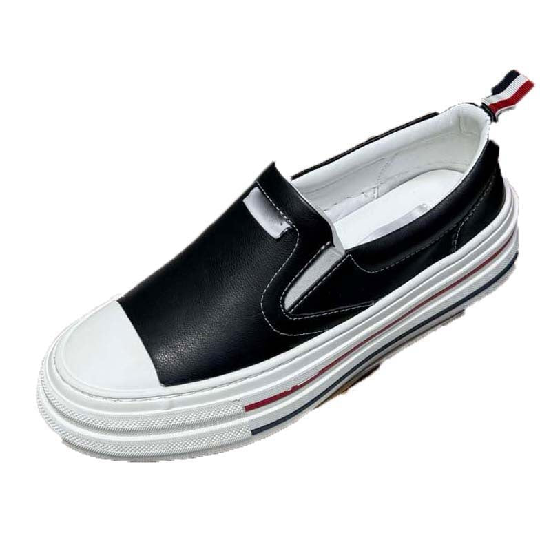 Damen Komfortable Slip-On Sneakers mit modischem Design und raffiniertem Sohlenprofil R&B