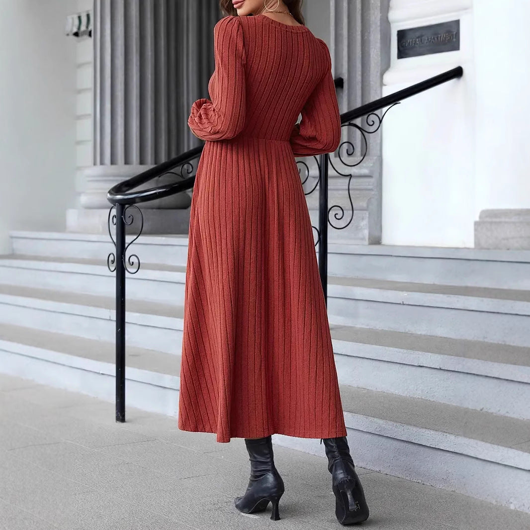 Damen gestricktes Maxikleid mit langen Ärmeln