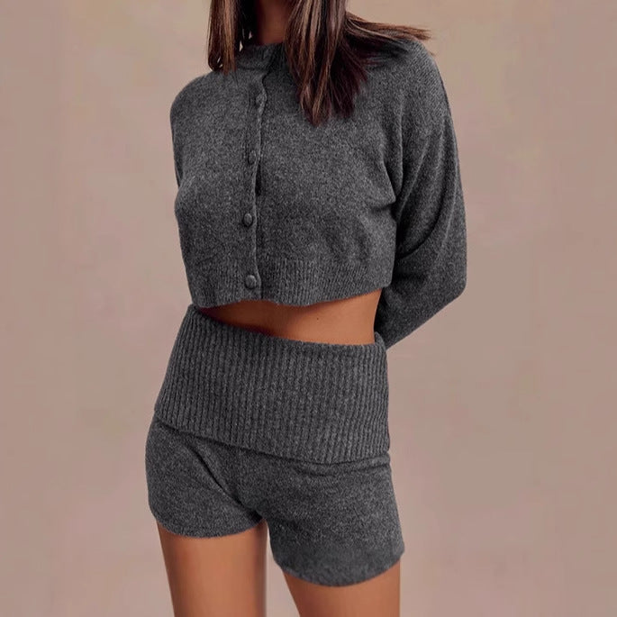 Damen Kurzer Strickpullover mit Rundhalsausschnitt und Knopfverschluss R&B