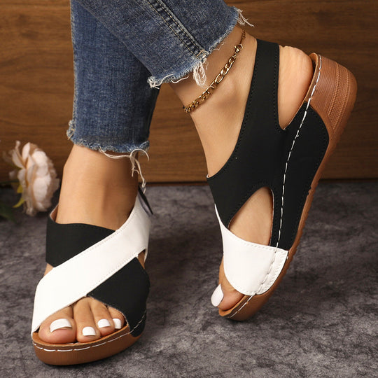 Damen offene Sandalen mit gekreuztem Riemendesign und komfortablem Fußbett R&B