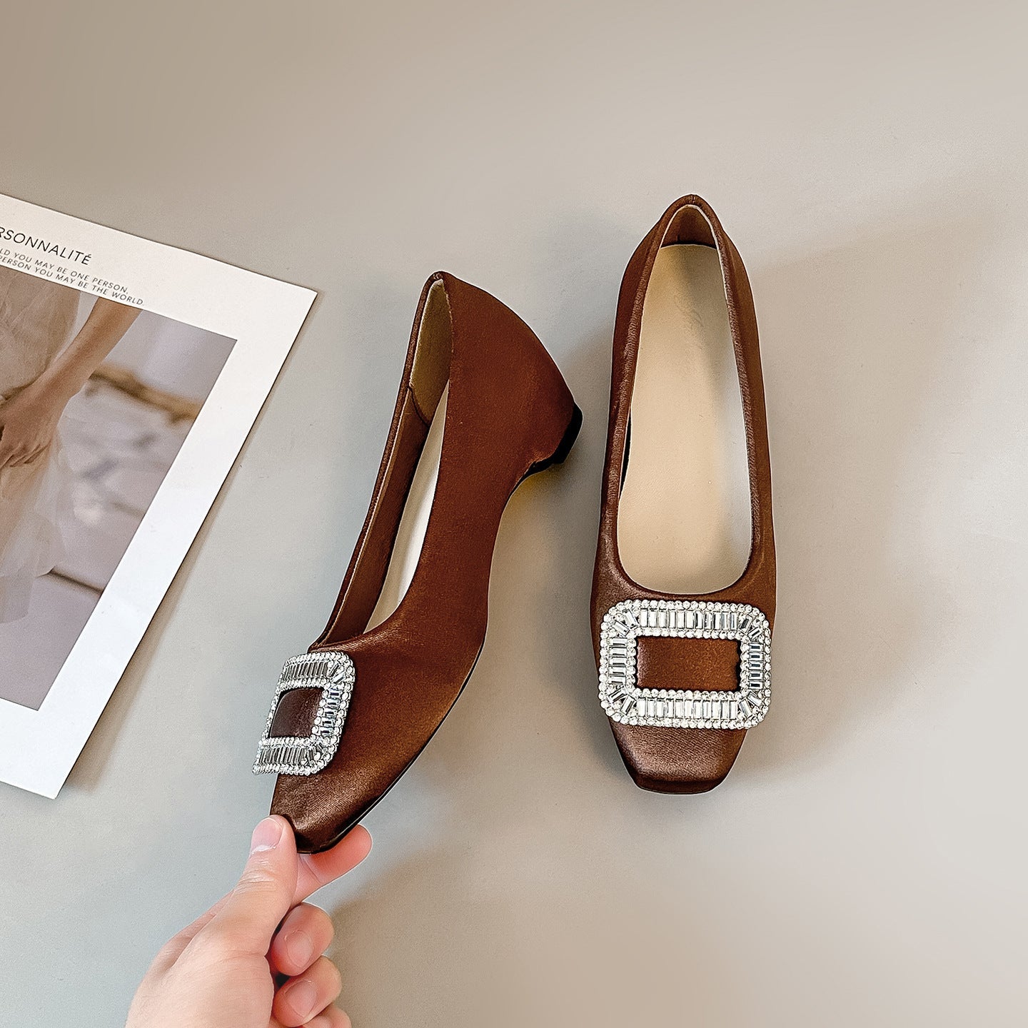 Damen Ballerina-Schuhe mit funkelnder Schnallenverzierung und weichem Obermaterial