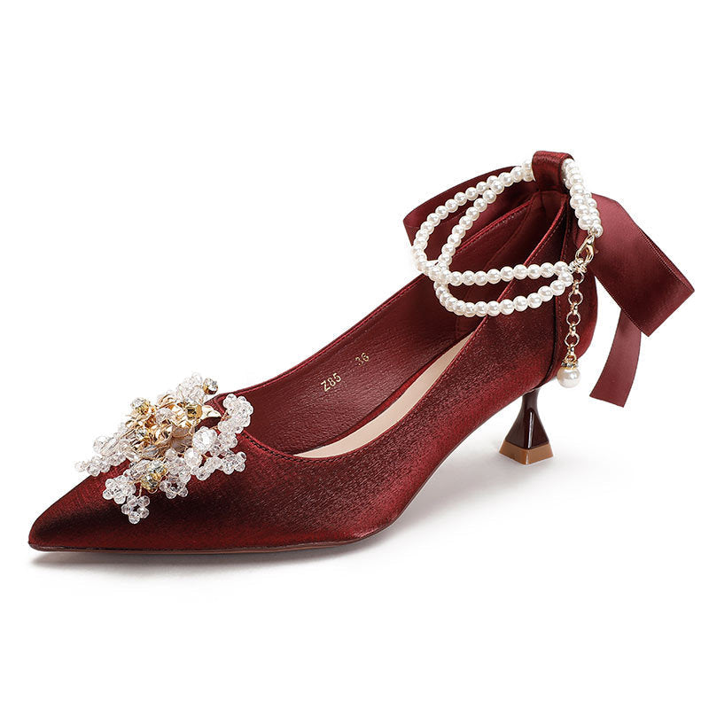 Damen elegante Spitzen-Pumps mit dekorativen Perlen-Details und Riemchen