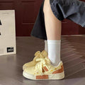 Damen Sneakers im verspielten Design mit bunten Applikationen und bequemer Dämpfung R&B