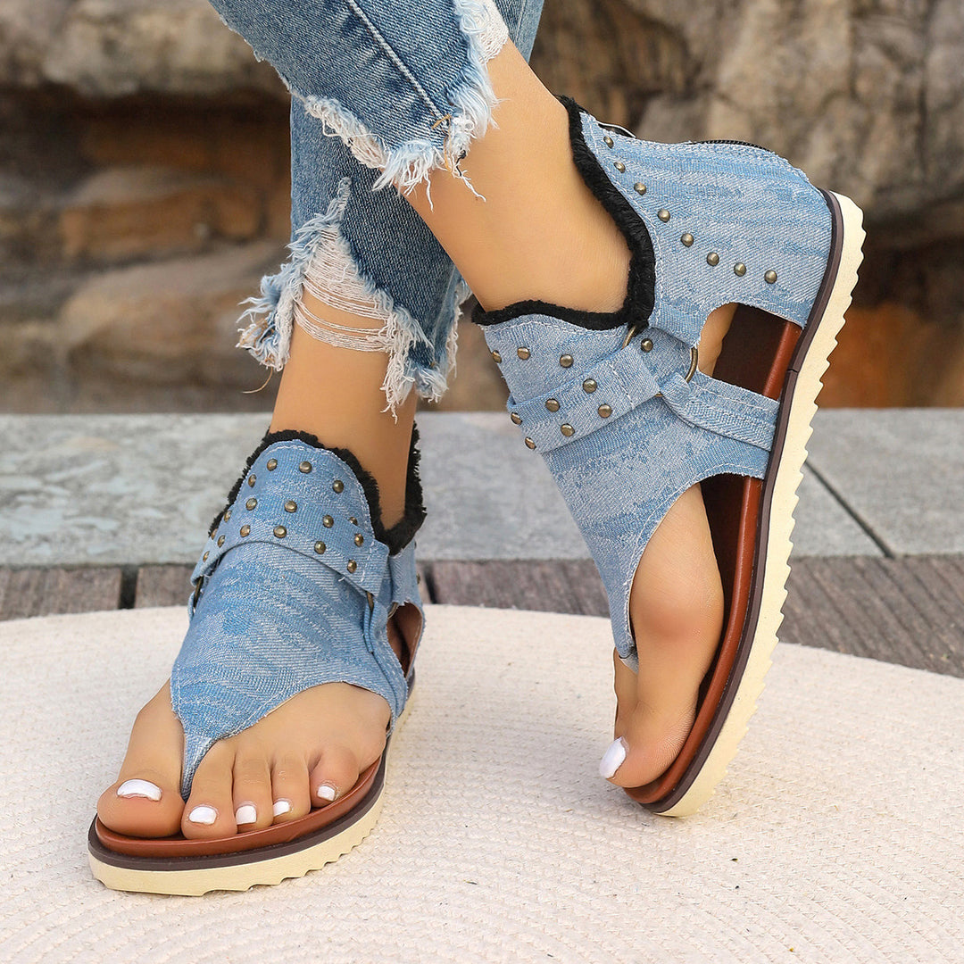 Damen modische Zehentrenner-Sandalen mit hochwertigem Kunstleder und dekorativen Nieten R&B